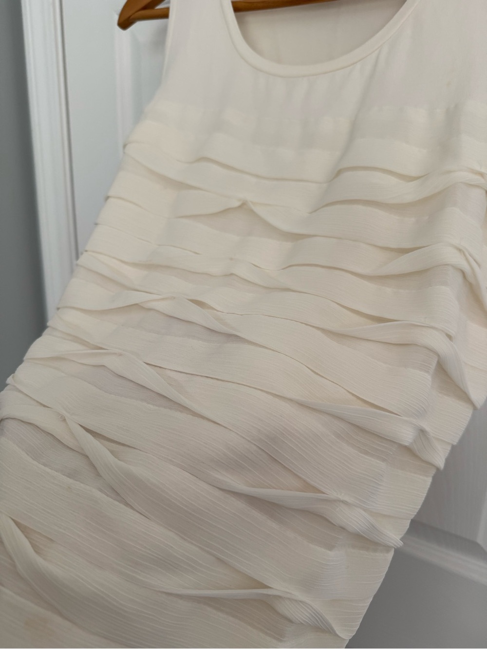 Ann Taylor Cream Layered Ruffle Tank - Picture 4 of 4